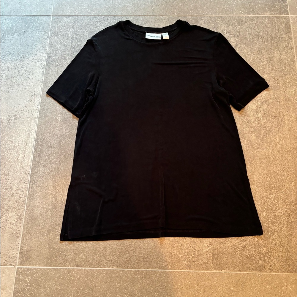 Chico’s private edition size 2 (M) black short sleeve top